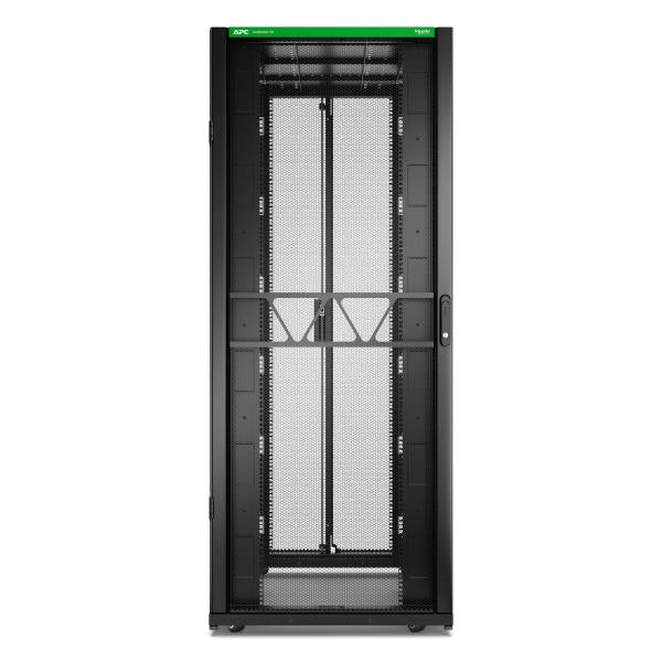 APC AR3380B2 rack 42U Rack indipendenti Nero (APC NetShelter SX Gen 2 - Rack cabinet - 1991 H x 800 W x 1200 D mm, con laterali - A pavimento - nero - 42U - 19 - Compatibile TAA - per P/N: SRTL2K2RM1UWC, SRTL3KRM1UIC)Apc0731304642220AR3380B2
