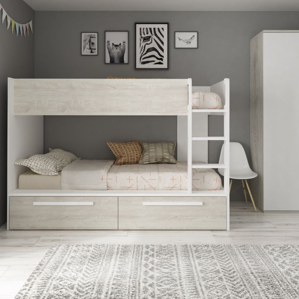 Cameretta con letto a castello con cassettoni colore bianco consumato e bianco reversibile