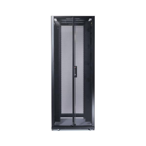 APC NetShelter SX 45U Rack indipendenti Nero (APC NetShelter SX Enclosure with Sides - Rack - nero - 45U - 19 - Compatibile TAA)ApcAR3355