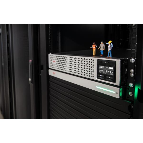 APC SMART-UPS SRT LI-ION 3000VA RM ACCS gruppo di continuità [UPS] Doppia conversione [online] 3 kVA 2700 W 8 presa[e] AC (APC Smart-UPS On-Line Li-Ion 3000VA - UPS [installabile in rack / esterno] - 230 V c.a. V - 2700 watt - 3000 VA - Ethernet 10/1...