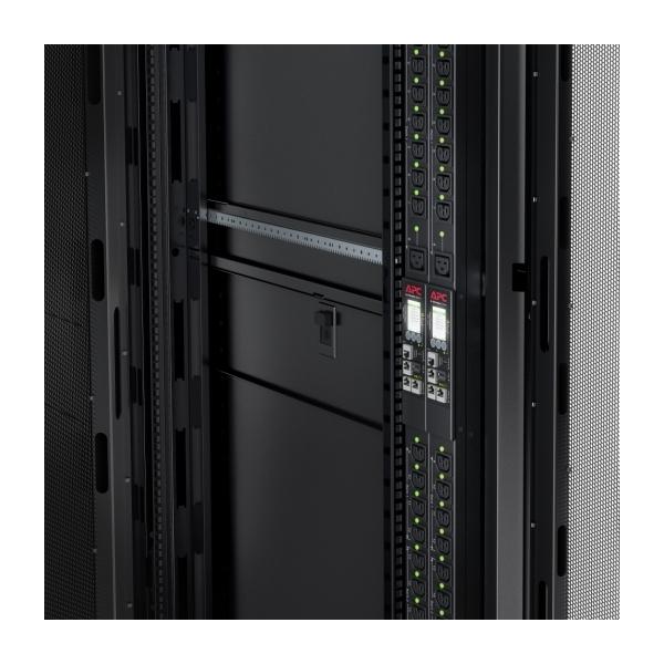 APC NetShelter 9000 unità di distribuzione dell'energia [PDU] 24 presa[e] AC 0U Nero (APC Rack PDU 9000 Switched APDU9941 - Power distribution unit [rack-mountable] - AC 200/208 V - 4992 VA - Ethernet 10/100/1000 - input: NEMA L6-30P - output connect...
