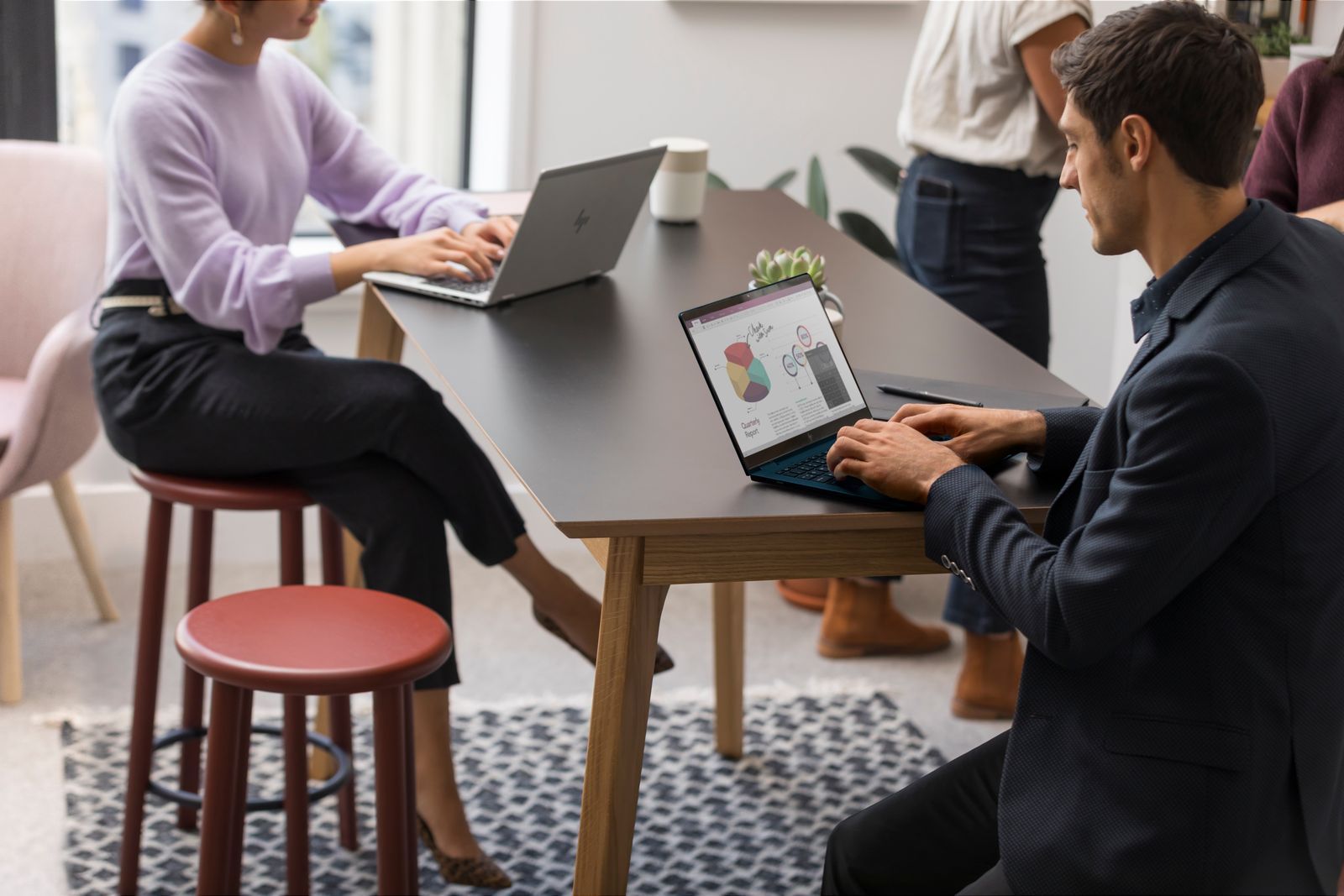 HP EliteBook X G1i 14 inch Notebook Next Gen AI PC Wolf Pro Security Edition Intel Core Ultra 7 258V Computer portatile 35,6 cm [14] Touch screen WUXGA 32 GB 1 TB SSD Windows 11 Pro (HP EliteBook X G1i Notebook Next Gen AI - Design della cerniera a 1...