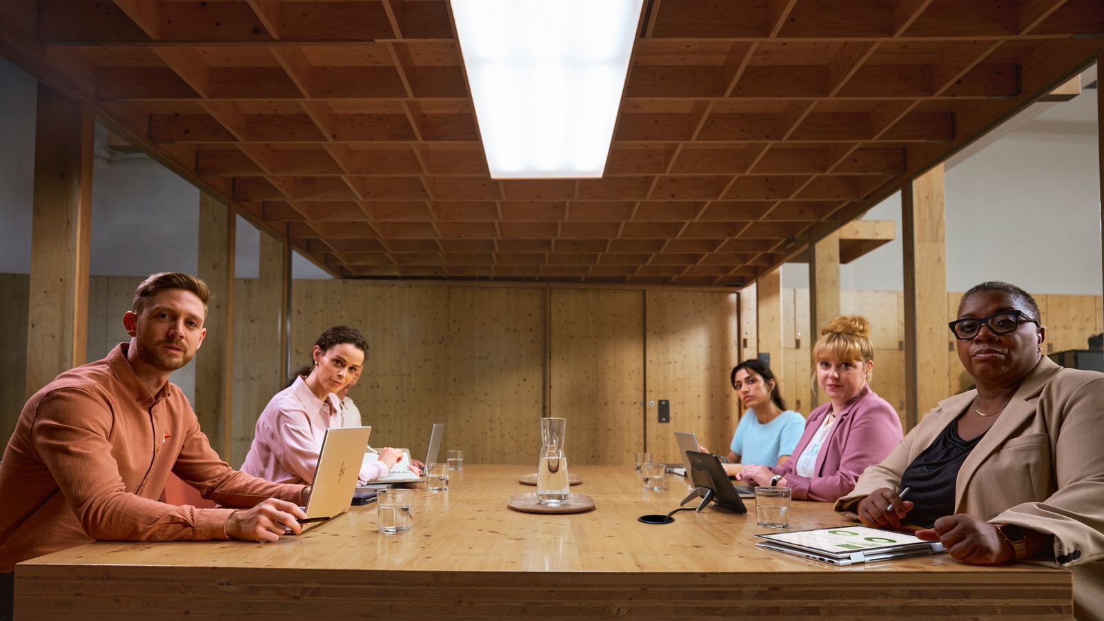 HP EliteBook X G1i 14 inch Notebook Next Gen AI PC Wolf Pro Security Edition Intel Core Ultra 7 258V Computer portatile 35,6 cm [14] Touch screen WUXGA 32 GB 1 TB SSD Windows 11 Pro (HP EliteBook X G1i Notebook Next Gen AI - Design della cerniera a 1...