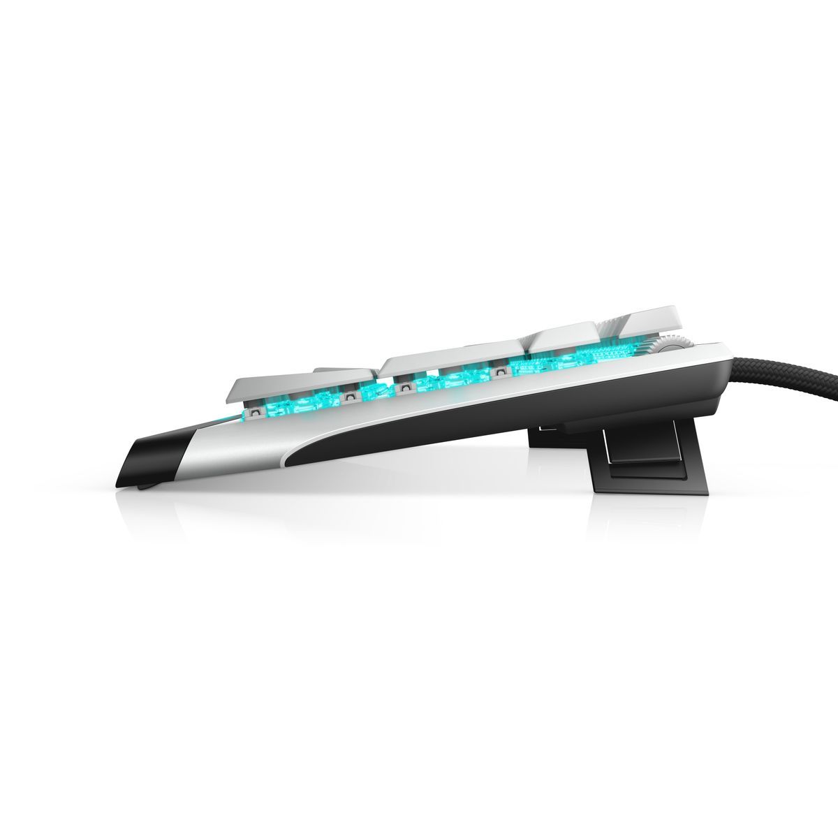 Alienware AW510K tastiera Gaming USB Nero, Bianco (Alienware AW510K - Keyboard - backlit - USB - key switch: CHERRY MX Low Profile Red - lunar light - for Alienware Area-51, Aurora, Aurora R10, Aurora R9, M15, M17, G5 5090, XPS 8940) - Versione UKDel...
