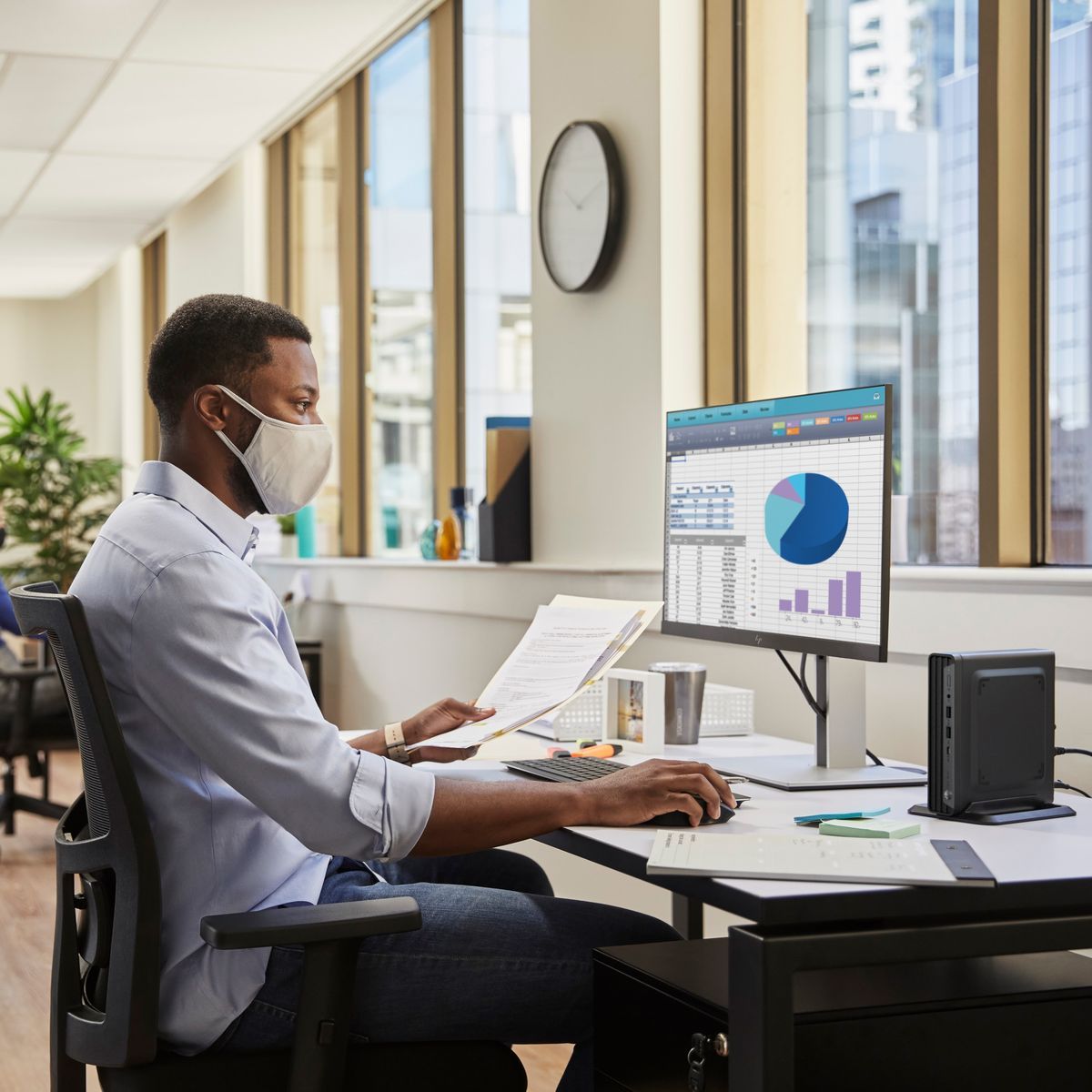 HP Pro Mini 400 G9 Wolf Security Edition Intel Core i5 i5-12500T 16 GB DDR4-SDRAM 512 GB SSD Windows 11 Pro Mini PC Nero (HP Pro 400 G9 - Mini Core i5 12500T / fino a 4.4 GHz - RAM 16 GB - SSD 512 GB - NVMe - UHD Graphics 770 - Gigabit Ethernet, IEEE...