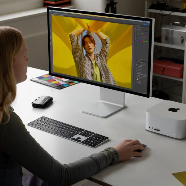 MAC STUDIO: APPLE M2 ULTRA CHIP WITH 24CORE CPU 60CORE GPU 1TB S