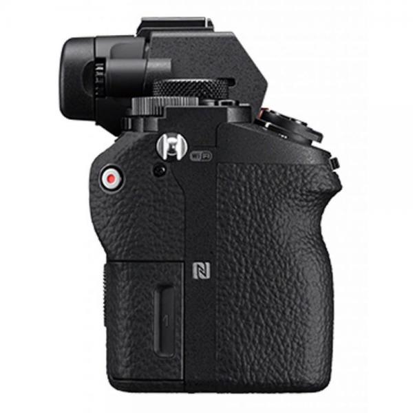 Sony  Alpha 7 II, fotocamera mirrorless con obiettivo 28-70mm, attacco E, sensore full-frame, 24.3 MP (Sony Alpha 7 II Full-Frame Mirrorless Camera with Sony 28-70 mm f/3.5-5.6 Zoom Lens [ 24.3 Megapixels 5-axis in-body optical image)